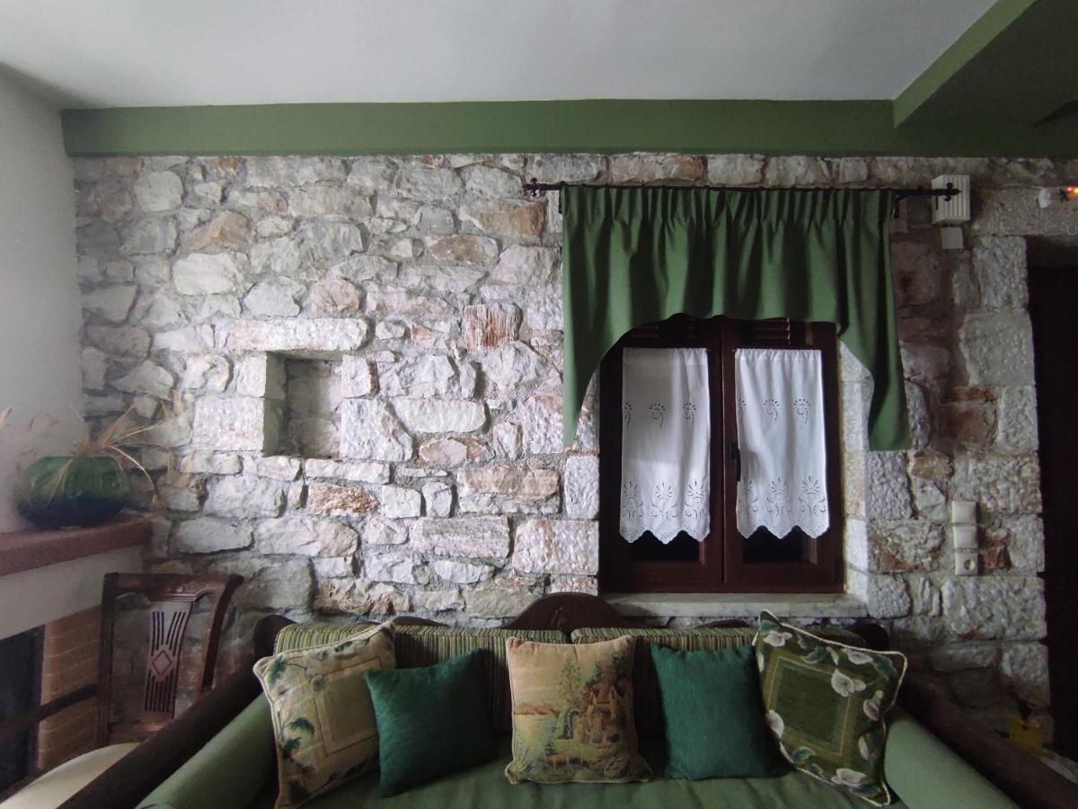 Meterizi Guesthouse Varvítsa Dış mekan fotoğraf